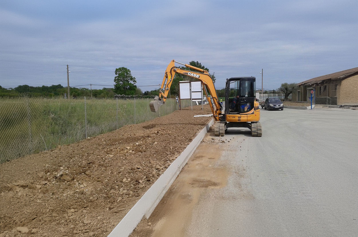 Aménagement extérieur Auterive, Aménagement extérieur Carbonne, Aménagement extérieur Muret, Curage canaux et lacs Auterive, Curage canaux et lacs Carbonne, Curage canaux et lacs Muret, Enrochement Auterive, Enrochement Carbonne, Enrochement Muret, Location enfin TP Auterive, Location enfin TP Carbonne, Location enfin TP Muret, Terrassement Auterive, Terrassement Carbonne, Terrassement Muret, Travaux VRD Auterive, Travaux VRD Carbonne, Travaux VRD Muret